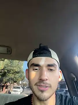 Snapshot of kevinsito1 chatting on November 29, 11:08 pm kevinsito1 online show from November 29, 11:08 pm