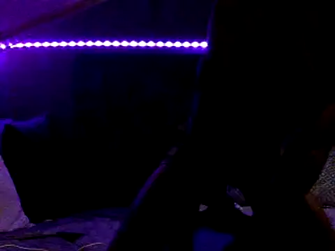 Snapshot of JdLove1 chatting on December 3, 11:01 am JdLove1 online show from December 3, 11:01 am