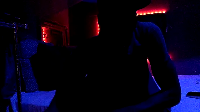 Snapshot of JdLove1 chatting on December 18, 1:59 am JdLove1 online show from December 18, 1:59 am