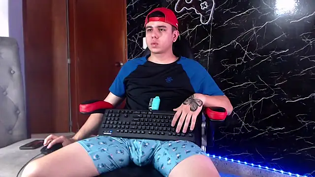 maty hardx online show from March 5, 8:10 pm