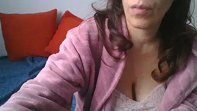 Snapshot of hairygirl80 chatting on October 10, 8:57 am hairygirl80 online show from October 10, 8:57 am