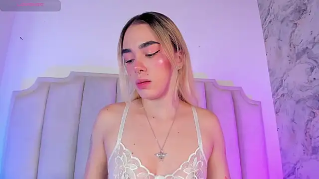 Lucy Vega online show from January 14, 3:53 am