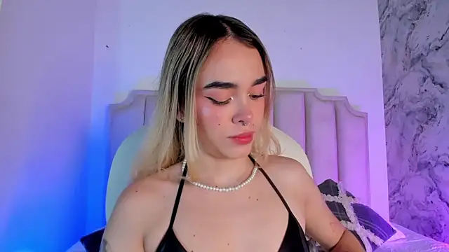 Lucy Vega online show from January 21, 4:10 am