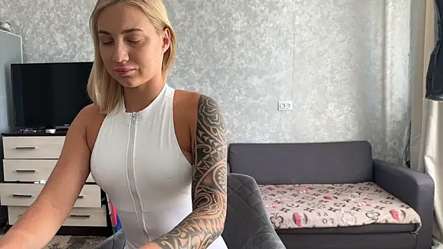 AnneBall online show from March 21, 8:28 am