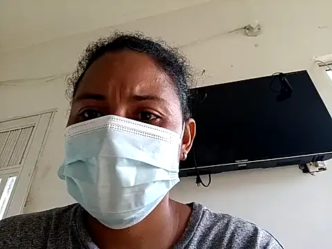 Vannesth20 online show from December 4, 7:34 pm