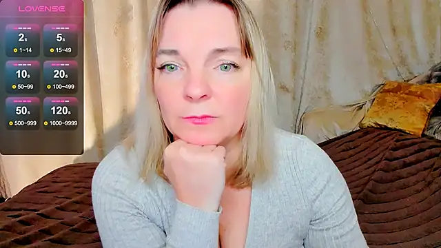 Regina  blue online show from October 21, 6:52 pm