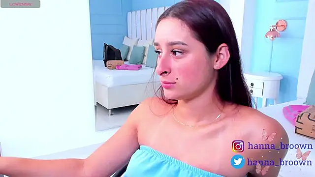 Snapshot of hannaa_brown chatting on December 11, 5:04 pm hannaa brown online show from December 11, 5:04 pm