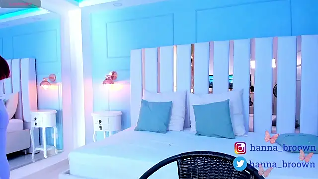 Snapshot of hannaa_brown chatting on December 17, 5:04 pm hannaa brown online show from December 17, 5:04 pm