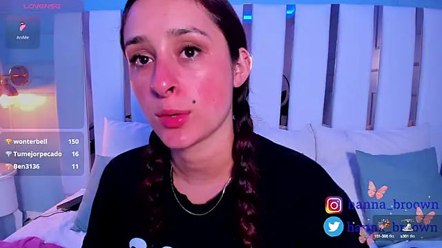 Snapshot of hannaa_brown chatting on December 19, 8:02 am hannaa brown online show from December 19, 8:02 am