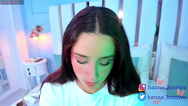 Snapshot of hannaa_brown chatting on December 20, 3:25 am hannaa brown online show from December 20, 3:25 am