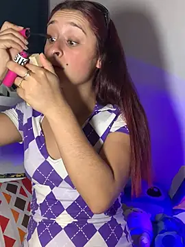 Snapshot of hannaa_brown chatting on January 6, 1:42 am hannaa brown online show from January 6, 1:42 am