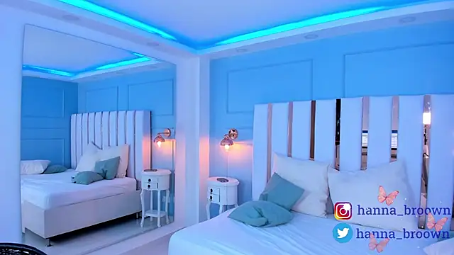 Snapshot of hannaa_brown chatting on January 7, 8:21 pm hannaa brown online show from January 7, 8:21 pm