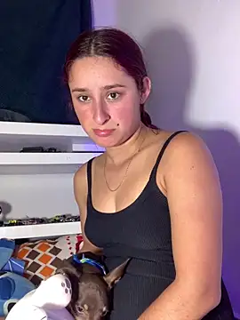 Snapshot of hannaa_brown chatting on January 14, 1:04 am hannaa brown online show from January 14, 1:04 am