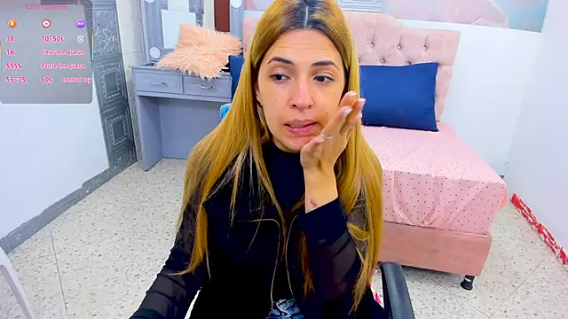 Snapshot of EvaaLovia1 chatting on January 30, 1:53 pm EvaaLovia1 online show from January 30, 1:53 pm