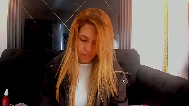 Snapshot of EvaaLovia1 chatting on September 24, 1:36 pm EvaaLovia1 online show from September 24, 1:36 pm