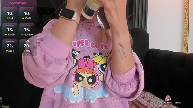 Snapshot of EvaaLovia1 chatting on October 30, 1:23 pm EvaaLovia1 online show from October 30, 1:23 pm