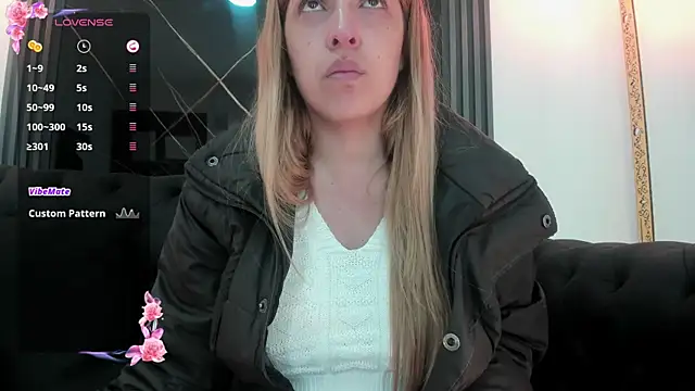 Snapshot of EvaaLovia1 chatting on November 3, 2:18 pm EvaaLovia1 online show from November 3, 2:18 pm