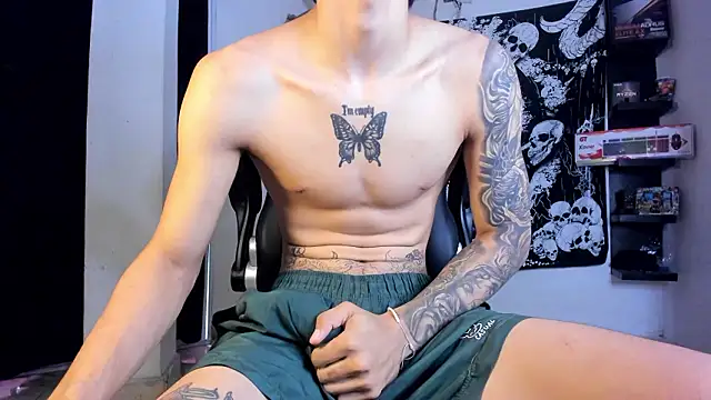 Snakebutterfly online show from March 4, 3:18 pm