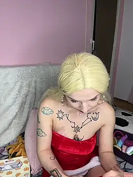 MoonAgnes online show from December 26, 10:20 pm