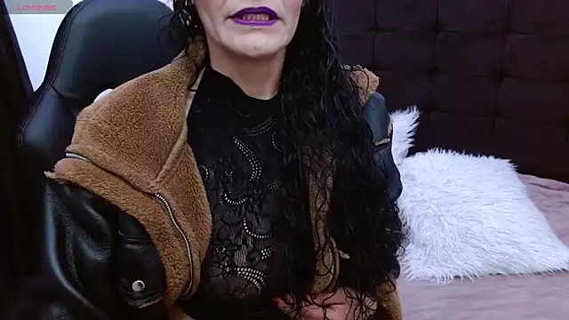 AlexandraJones  online show from October 9, 11:36 pm