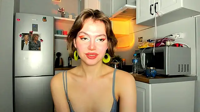 Niky  Jess online show from March 3, 8:11 pm