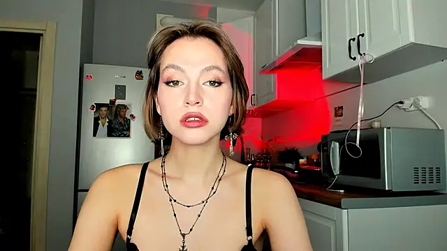 Niky  Jess online show from March 11, 8:41 am