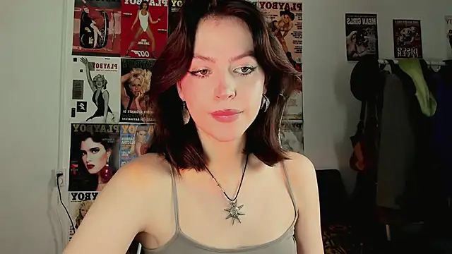 Niky  Jess online show from December 3, 1:53 pm