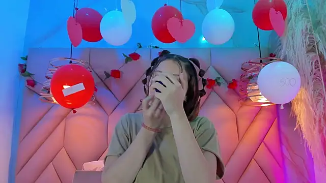 Snapshot of AngelaaCute_ chatting on February 18, 12:28 pm AngelaaCute online show from February 18, 12:28 pm