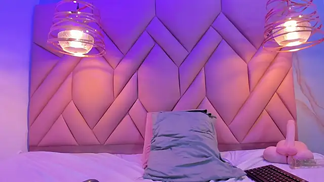 Snapshot of AngelaaCute_ chatting on March 9, 3:38 pm AngelaaCute online show from March 9, 3:38 pm