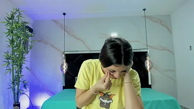 Snapshot of AngelaaCute_ chatting on September 10, 12:05 pm AngelaaCute online show from September 10, 12:05 pm