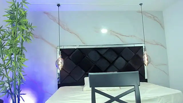 Snapshot of AngelaaCute_ chatting on October 7, 12:13 pm AngelaaCute online show from October 7, 12:13 pm