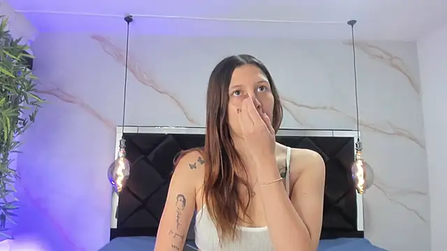 Snapshot of AngelaaCute_ chatting on October 15, 12:16 pm AngelaaCute online show from October 15, 12:16 pm