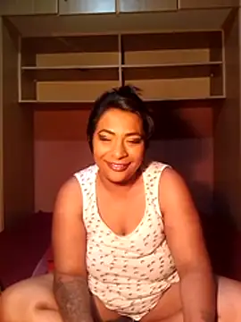 indianstormxo  online show from December 17, 2:39 am