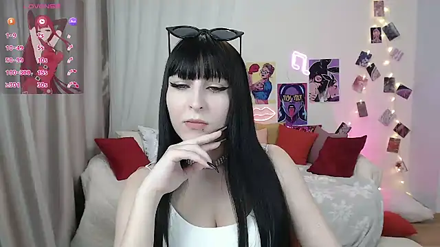 ElsaNeal online show from February 24, 6:04 pm