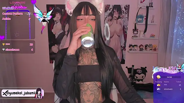 Snapshot of Sweet-bunny1 chatting on February 10, 8:42 pm Sweet-bunny1 online show from February 10, 8:42 pm