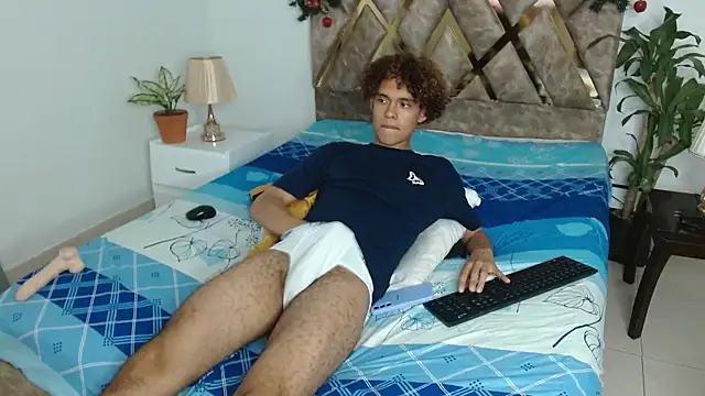 nickolas moon online show from December 16, 1:21 am