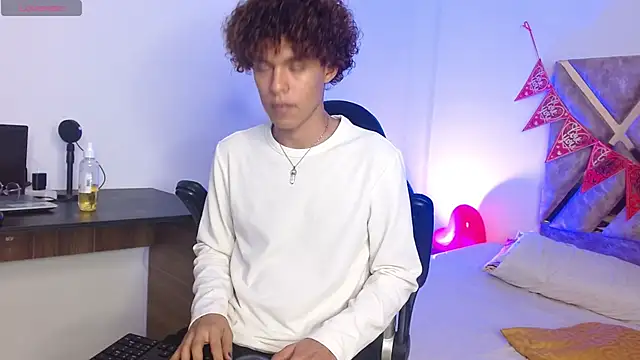 nickolas moon online show from February 17, 8:58 pm