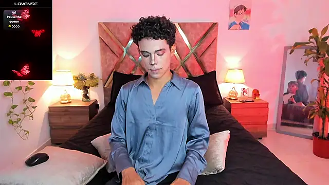 nickolas moon online show from November 1, 12:01 am