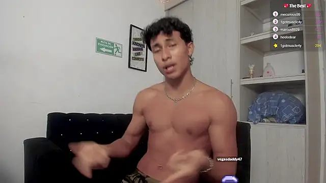 Snapshot of _diegsz_ chatting on February 12, 10:15 pm diegsz online show from February 12, 10:15 pm