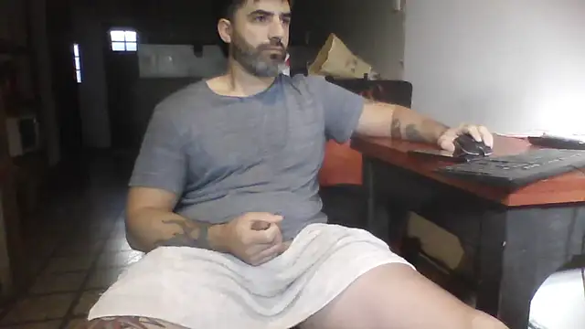 Snapshot of ozzypsico13 chatting on November 5, 11:21 am ozzypsico13 online show from November 5, 11:21 am