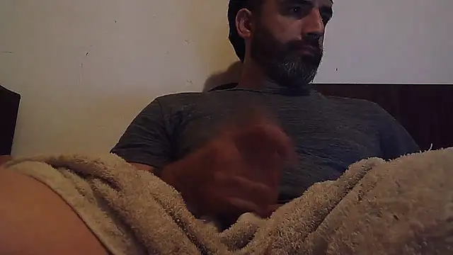 Snapshot of ozzypsico13 chatting on November 6, 2:34 am ozzypsico13 online show from November 6, 2:34 am