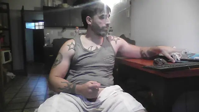 Snapshot of ozzypsico13 chatting on November 13, 9:36 pm ozzypsico13 online show from November 13, 9:36 pm