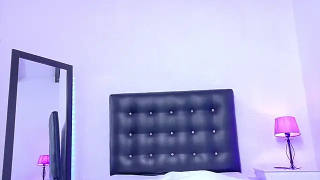 Skinny hottie18 online show from September 16, 1:56 pm