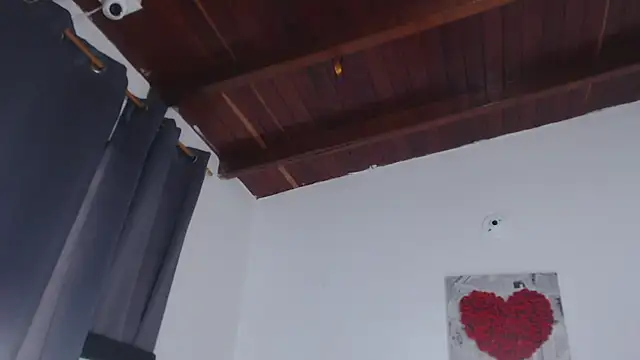 Amara Red online show from October 13, 11:10 am