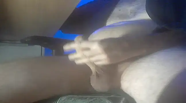 Snapshot of fanfancoquinFR chatting on January 10, 6:49 pm fanfancoquinFR online show from January 10, 6:49 pm