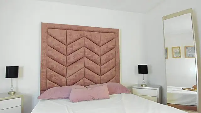 AnnyCherry  online show from April 20, 11:39 pm