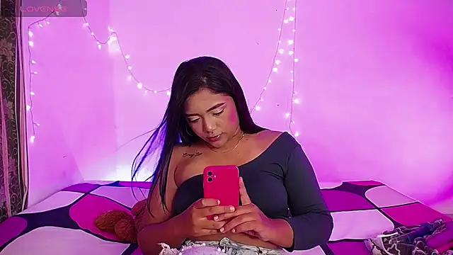 DIANEE 01 online show from February 27, 12:43 am