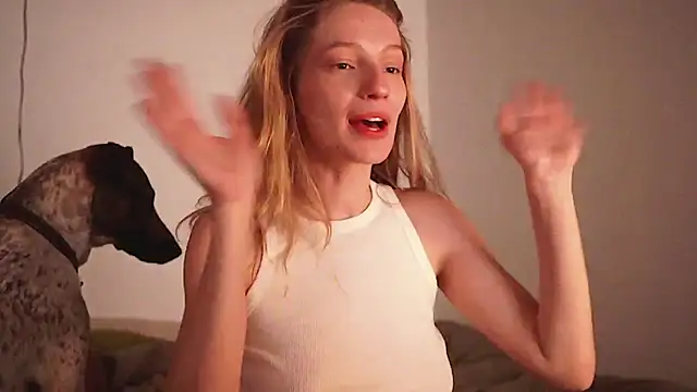 Snapshot of Stephany_talks chatting on February 26, 2:48 am Stephany talks online show from February 26, 2:48 am