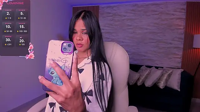 anniie smith online show from December 23, 3:15 am