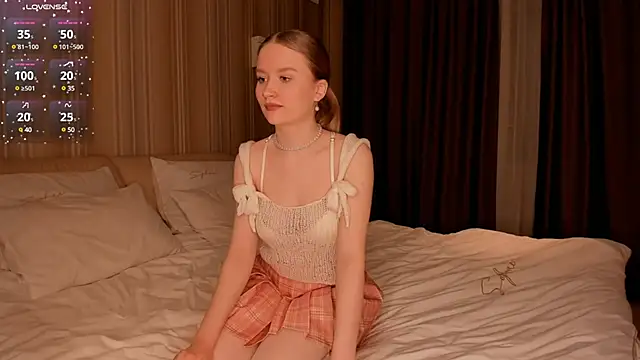 IsabellaTorrance online show from February 9, 3:45 pm